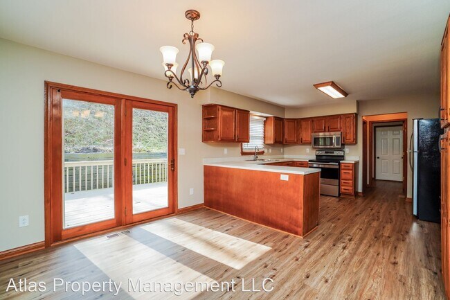 Foto del edificio - 4 br, 2.5 bath House - 1425 Deer Run Road