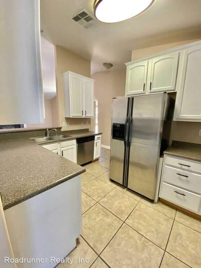 Building Photo - 3 br, 2 bath House - 5553 Baileya Ave