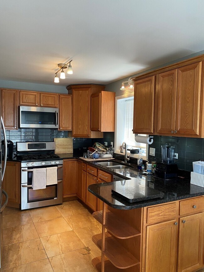 Foto del edificio - 7121 W Berwyn Ave