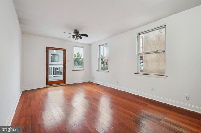 Building Photo - 1219 E Berks St