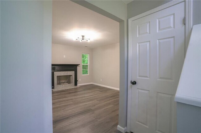 Building Photo - 2238 Serenity Dr NW