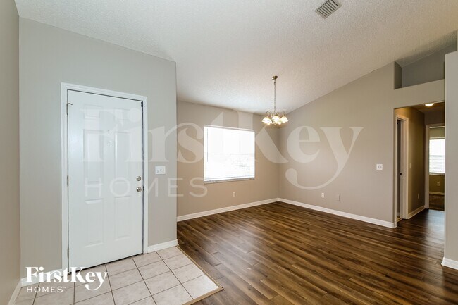 Foto del edificio - 8 Wild Oak Pl