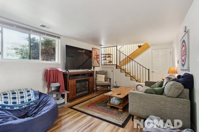 Building Photo - Charming 3BR Townhome in Boulder