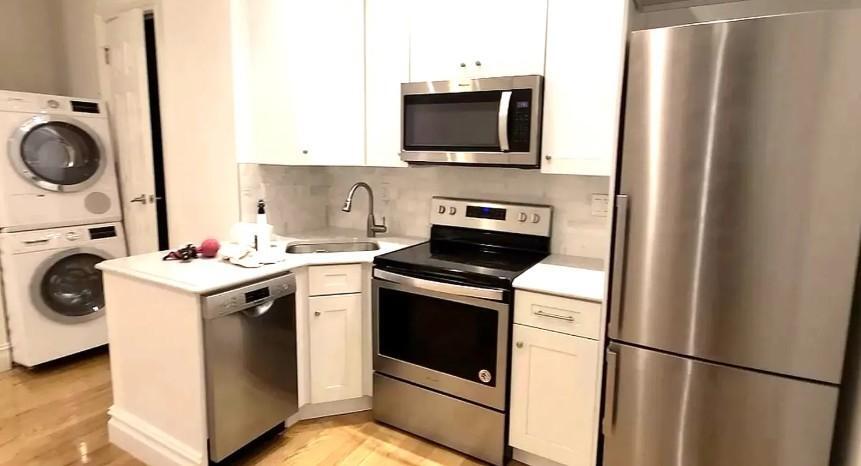 Primary Photo - 3 bedroom in New York NY 10128