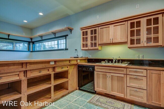 Building Photo - 1 br, 1 bath House - 86 Vine St.