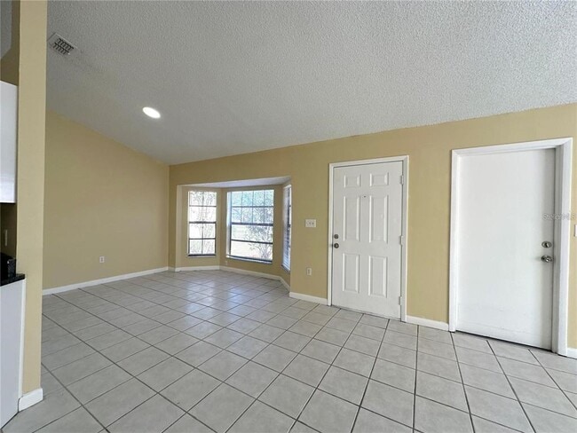 Building Photo - 3933 Magnolia Lake Ln