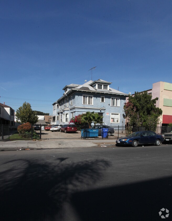 Primary Photo - 831 S Westlake Ave