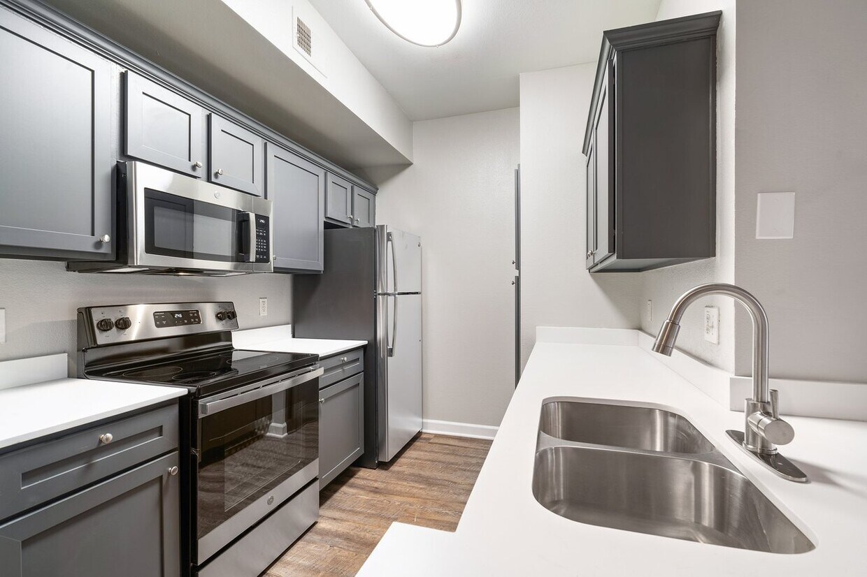 Foto principal - 2901 E Mayfield Rd