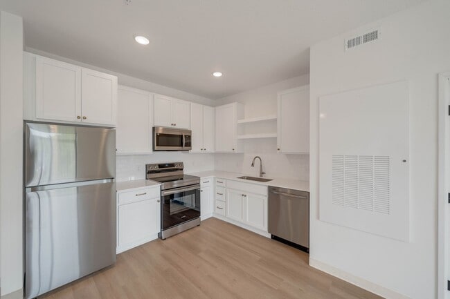 Interior Photo - The Windsor - Windsor Heights