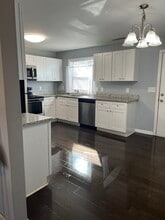 Building Photo - 43 Finch Dr SE