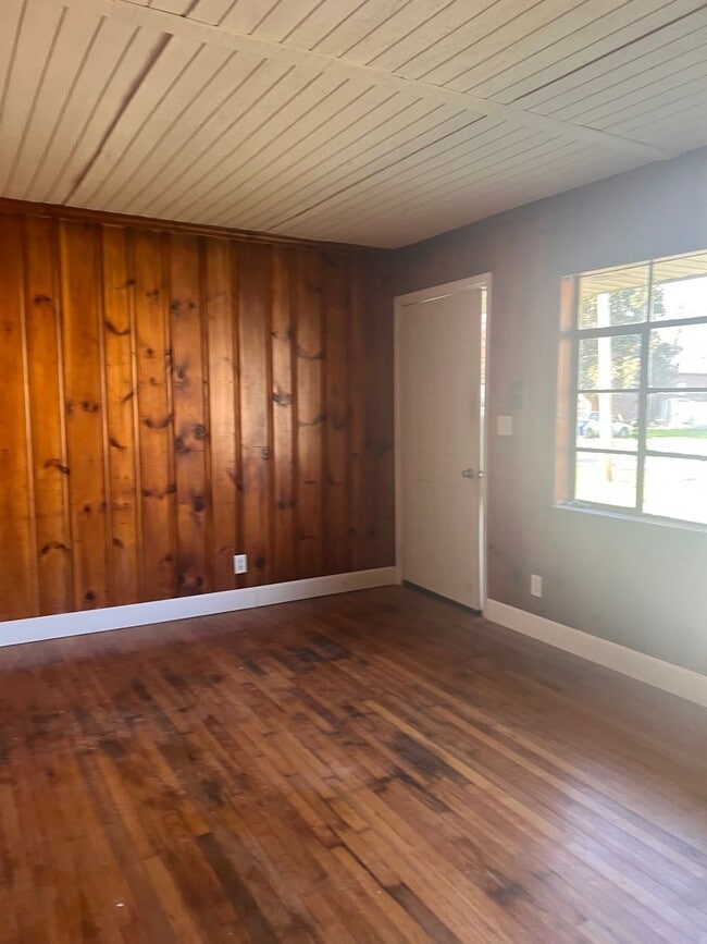 812 Indian Ave Unit 812 Indian Ave Apt A, Rossville, GA 30741 Room