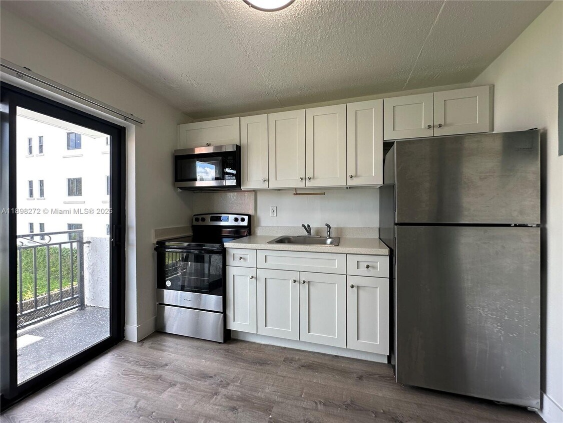 Foto principal - 529 SW 4th St