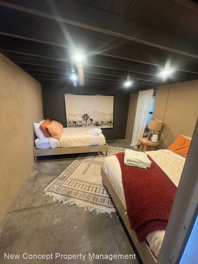 Foto del edificio - 3 br, 1.5 bath House - 438 W. 18th St.