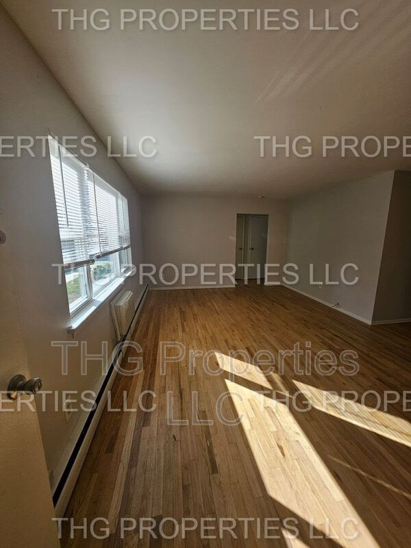 Building Photo - 27-55 Green Street APT# 40A