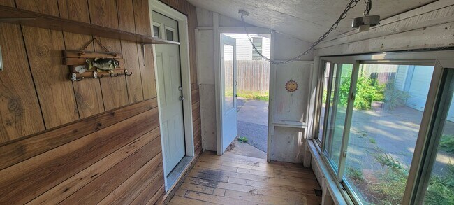 Foto del edificio - 1 Bed 1 Bath Single Family Home in Wausau