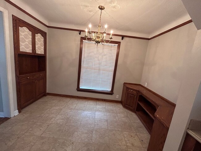 Building Photo - Updated single family house in Parma ( No Section 8)