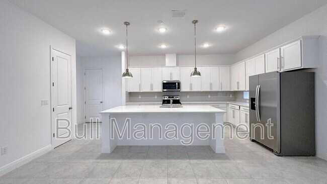 Building Photo - 6378 Rover Wy