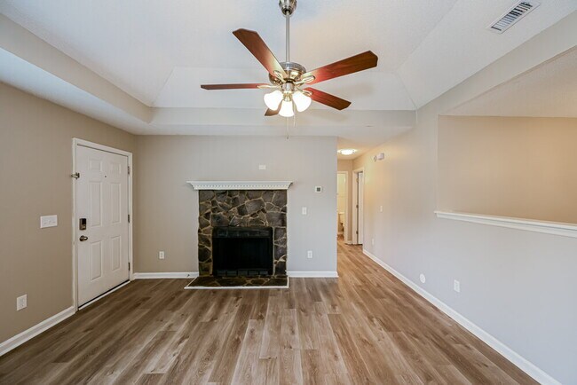 Building Photo - 108 Riverwood Dr