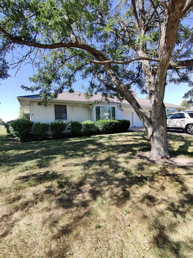 Building Photo - 2535 N 4645th Rd