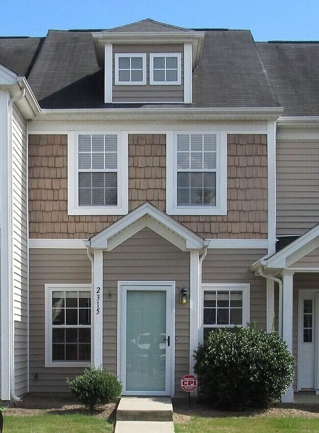 Charlotte 2 Bedroom Townhome House For Rent In Charlotte Nc Apartments Com