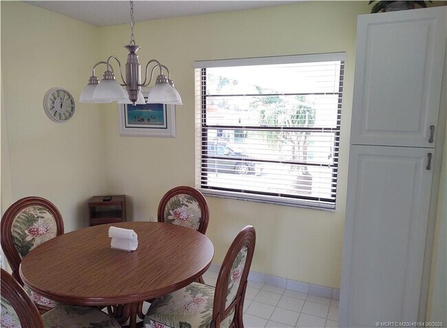 Foto del edificio - 5211 SE Sea Island Way