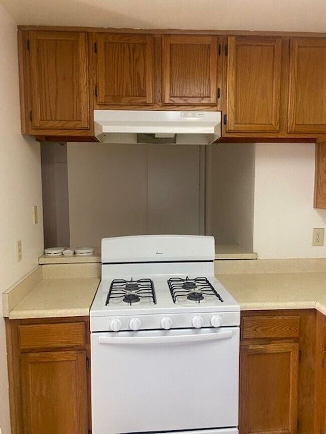 Foto del edificio - COMING SOON!! 3 BEDROOM / 2 BATHROOM Apartment in Cathedral City