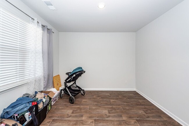 Foto del edificio - 4 Bedroom, 2.5 Bathroom Home in Carolina Groves - Moncks Corner