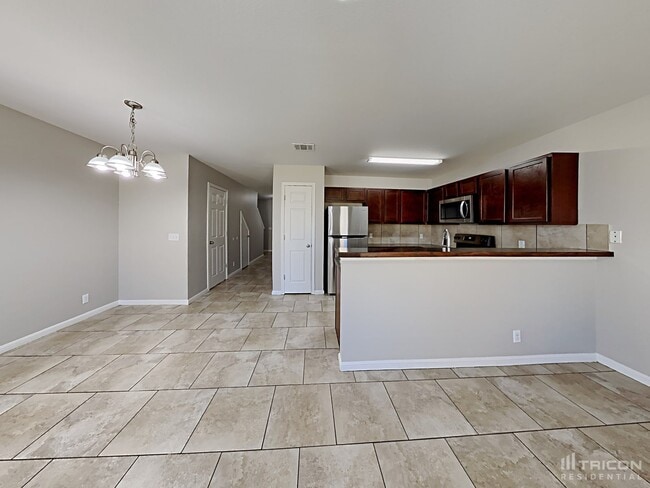 Building Photo - 1027 Trail Driver Cove