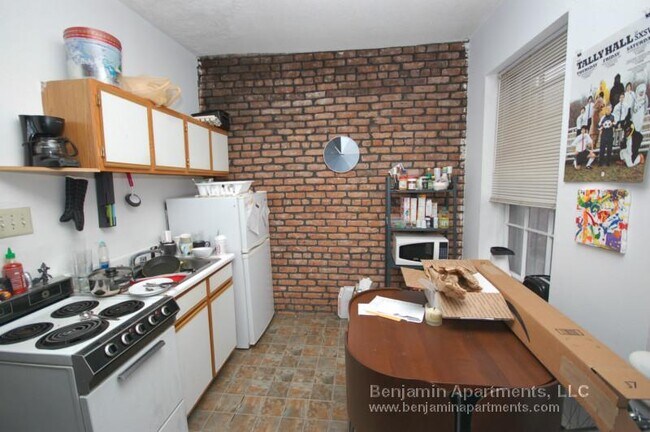 Foto del edificio - 61 S Huntington Ave