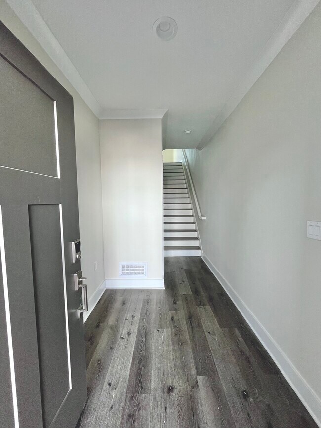 1293 Savona Dr NE, Saint Petersburg, FL 33702 Townhome Rentals in