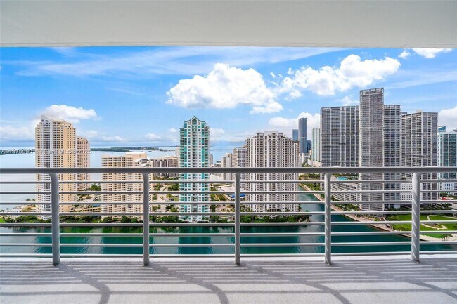 Building Photo - 325 S Biscayne Blvd
