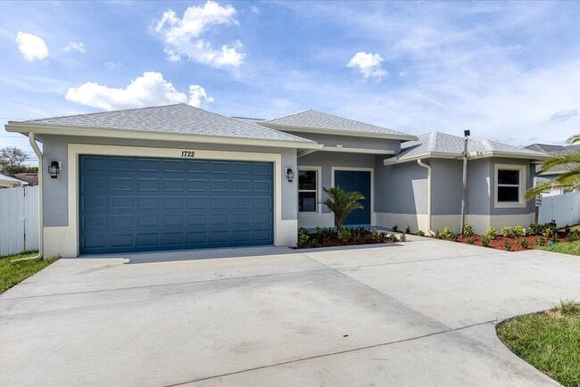 Photo - 1722 SW California Blvd House