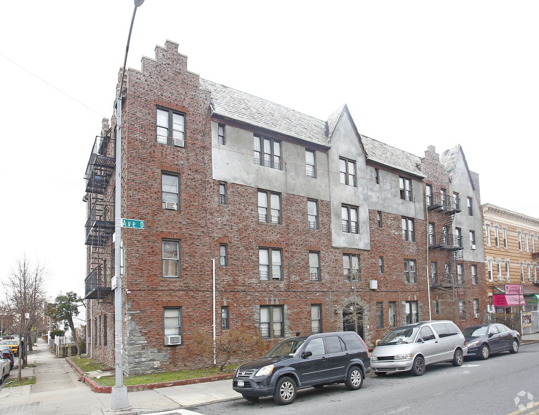 Building Photo - 2714 Avenue D