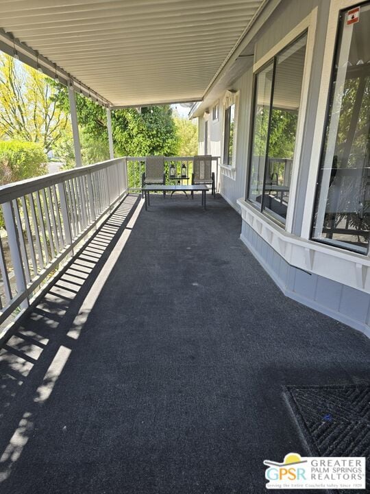 Building Photo - 15300 Palm Dr
