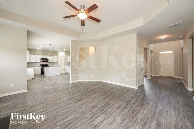 Building Photo - 2106 Massey Ln