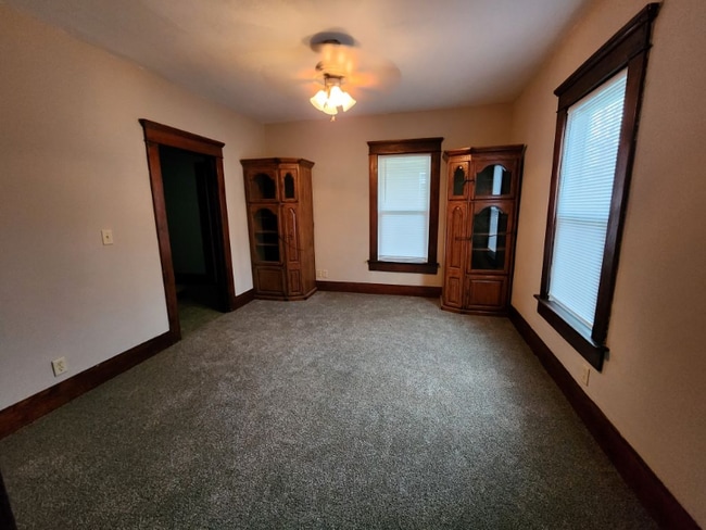 Foto del edificio - 2330 Grand Ave