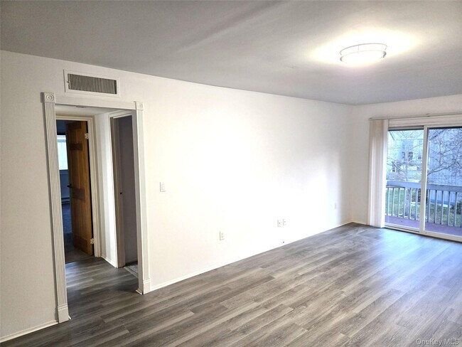 Foto del edificio - 110 Sterling St