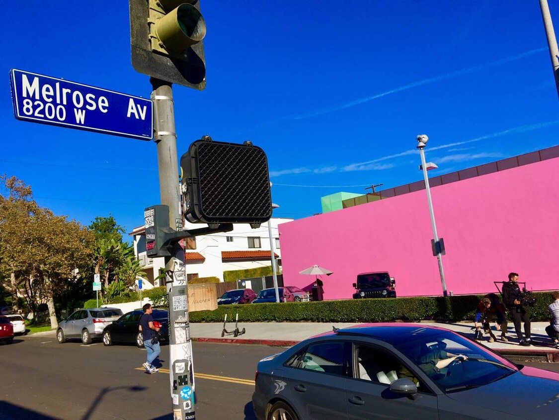 Harper & Melrose - 709 N Harper Ave