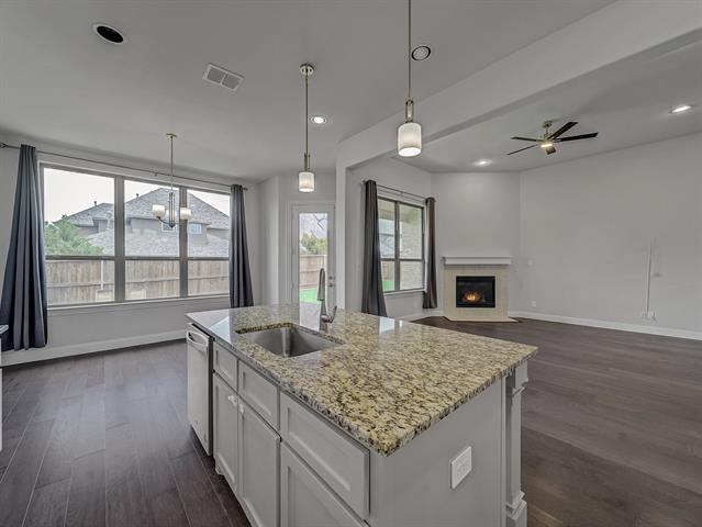 Foto del edificio - 908 Hunters Creek Dr