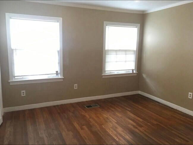 Foto del edificio - 325 E Northside Dr
