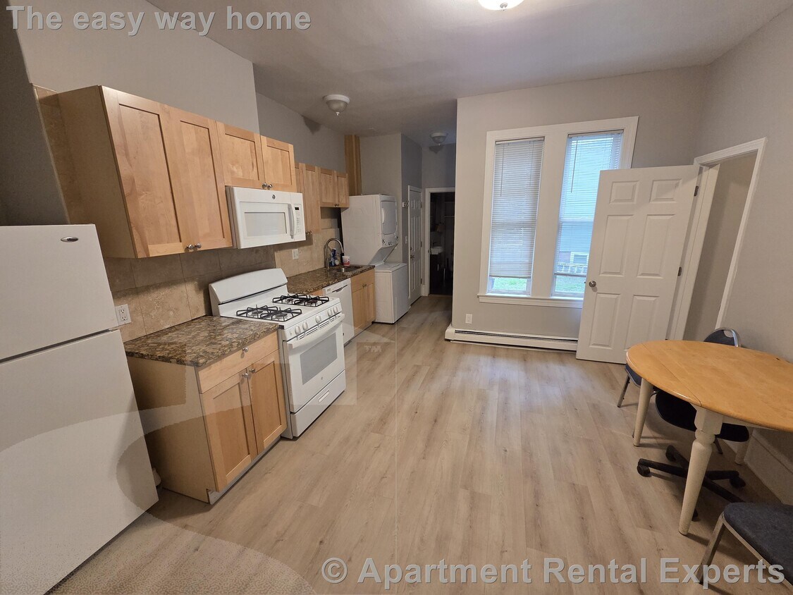 Foto principal - 254 Windsor St