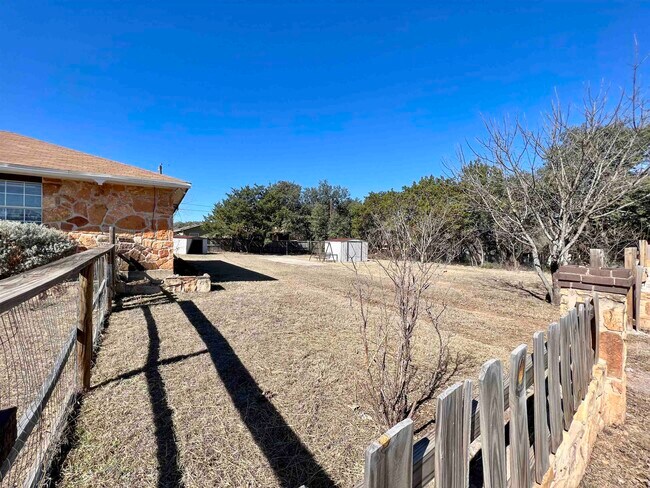 Building Photo - 610 Cypress Ln