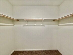 Building Photo - 5003 Esperanza Ter Dr