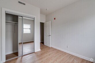 Building Photo - 1326 N 17th St