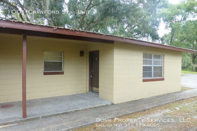 Building Photo - 3 Bedroom, 1 Bath Triplex, Accepts Section 8