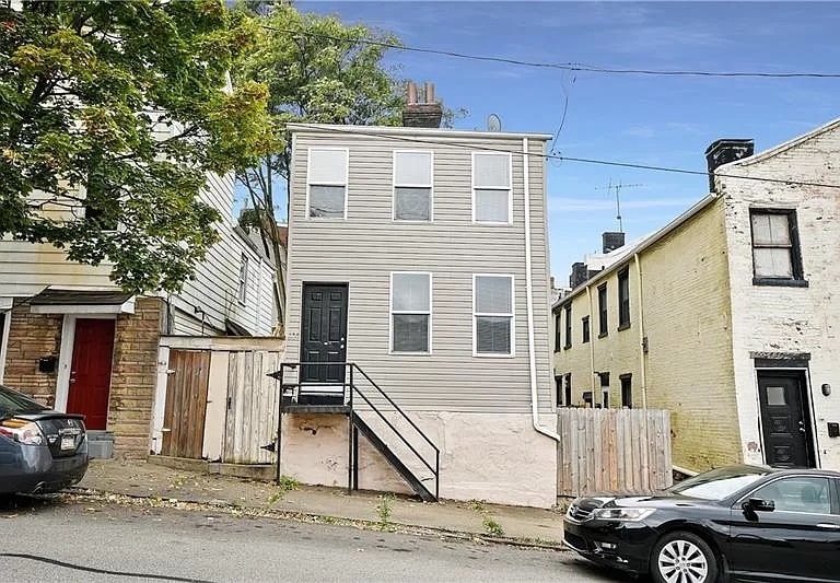 Primary Photo - 106 S 10th St