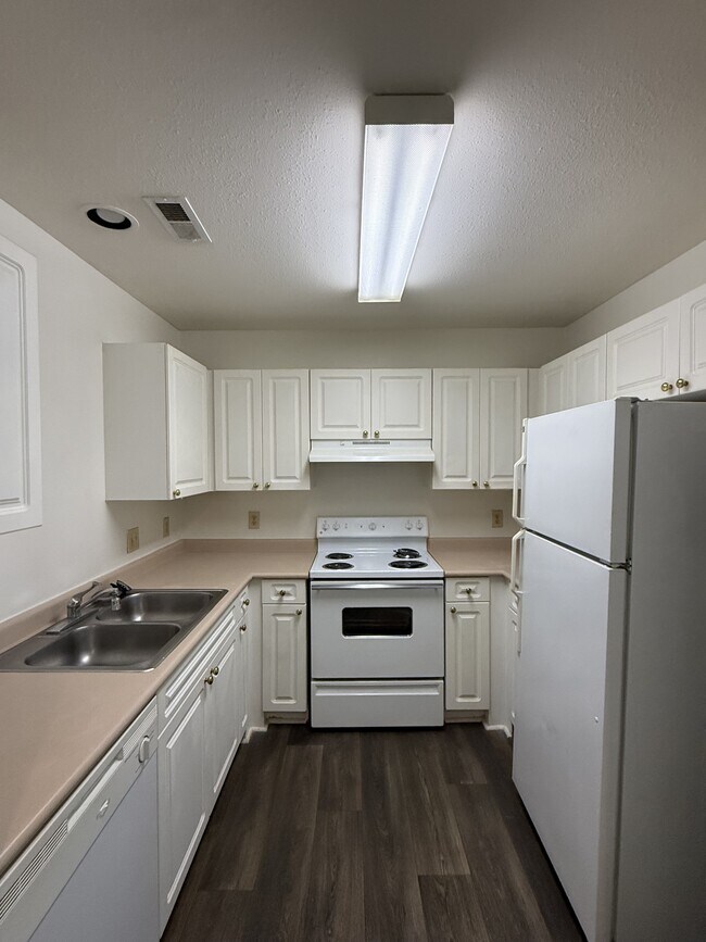 Foto del edificio - 18 Hamiltons Bay Ct