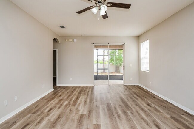 Foto del edificio - 908 Larwood Pine Dr