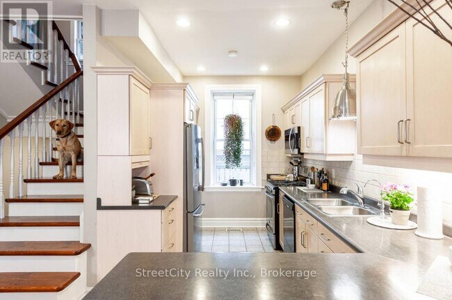 Photo du bâtiment - 184 Brunswick St