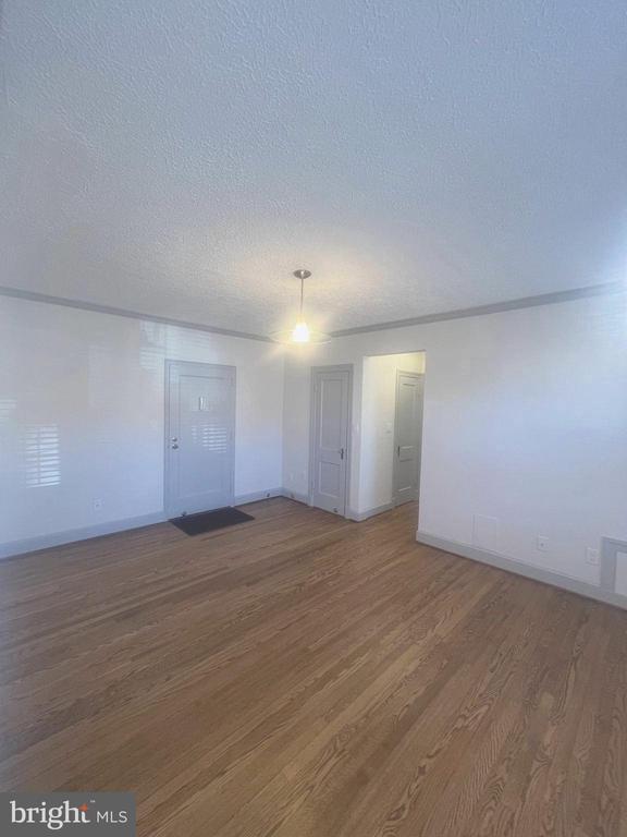 Foto del edificio - 715 S Washington St